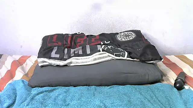 shy-lillyX22's cam snapshot