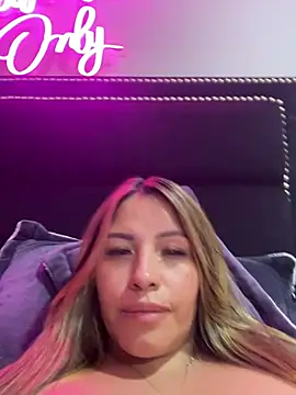 sexyyykloee live sex cam