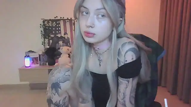 Emily_Flowers_'s cam snapshot