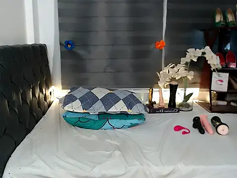 sylvannia_cumslut live sex cam