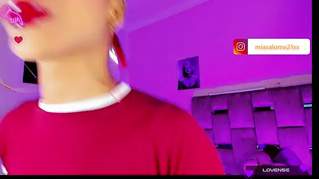 Mia_Castro_xx's cam snapshot