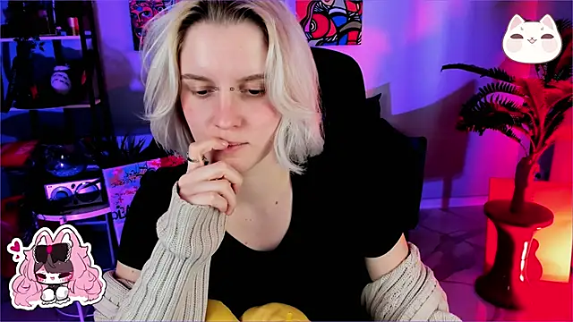 BethanyCloud's cam snapshot