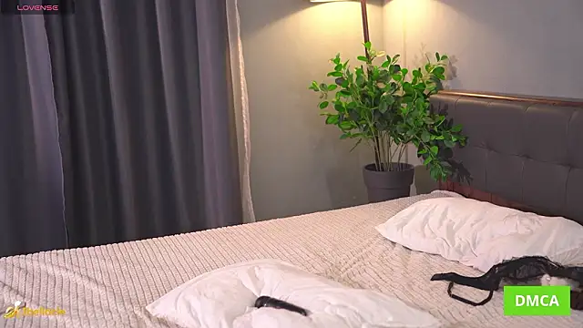 Bellacle live sex cam