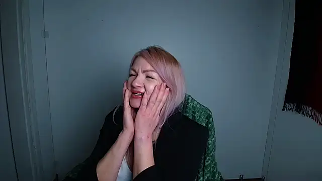 Madonna_Fire live sex cam