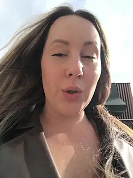 Mona_Plus live sex cam