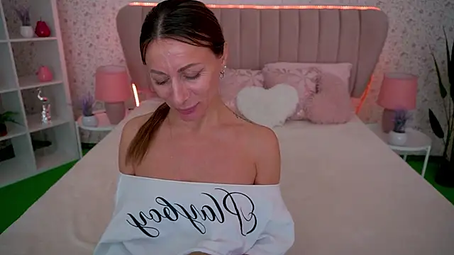 MirandaHobbs live sex cam