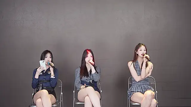 XOXO_2026's cam snapshot