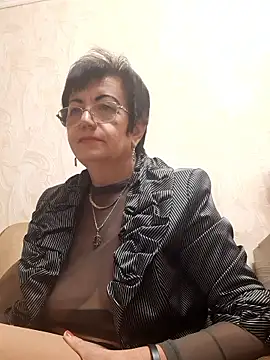 Lota5821 live sex cam