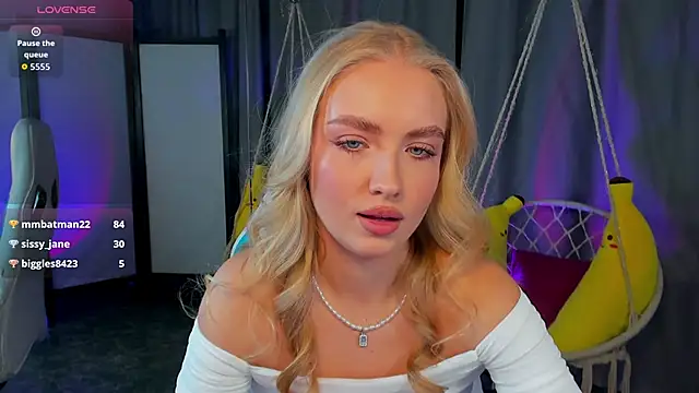 TessaGrays's cam snapshot