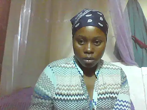 EBONYVANILLA02 live sex cam