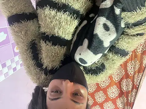 Sandhya_77's cam snapshot