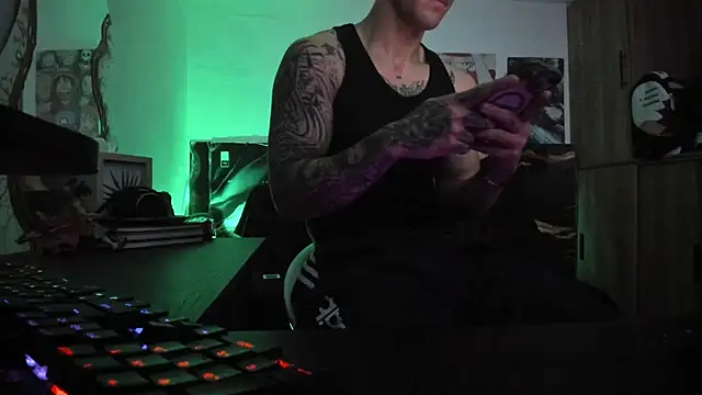 Dominatofstupid live sex cam