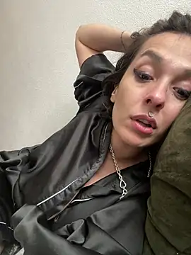 Piggiteablacktea live sex cam