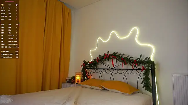 VeronaCritchlow live sex cam