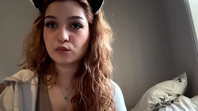 SaraHayley's cam snapshot