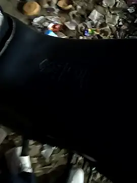 Risky_adventures's cam snapshot