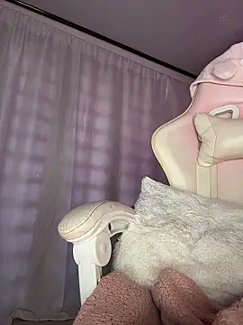 Tsuki-moon live sex cam