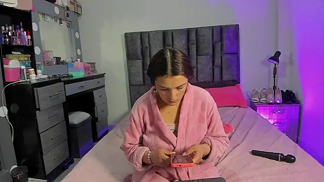 Esmeraldaa-'s cam snapshot