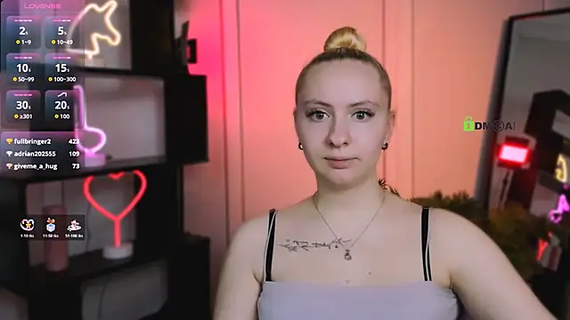 mila_glow1 live sex cam