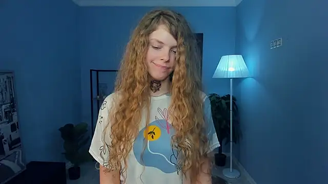 RayaNenlia live sex cam