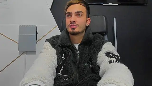 BrandonTate's cam snapshot