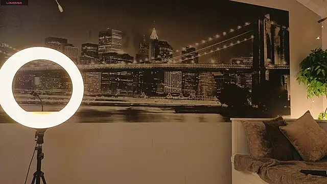 LanaReals's cam snapshot