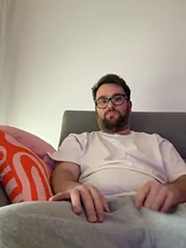 Dominic2295 live sex cam