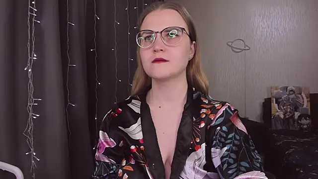 MissBrightShine's cam snapshot