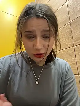 Niki_Hug live sex cam