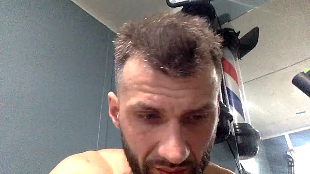 sexyhotstud12 live sex cam