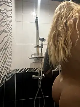 LanaReals's cam snapshot