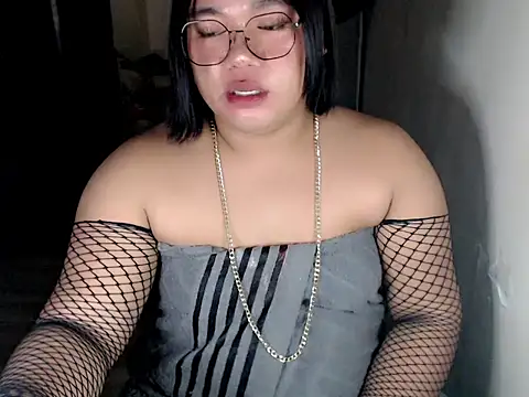 Iamyourdarkangelsucker live sex cam