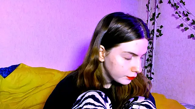 AliceCUNTach live sex cam