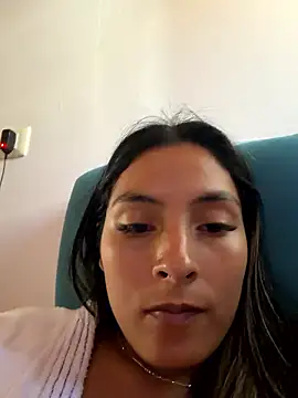 Cami_Leon2's cam snapshot