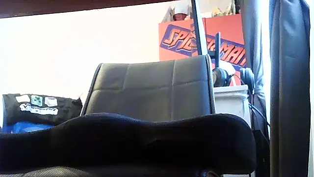 opreatiby's cam snapshot