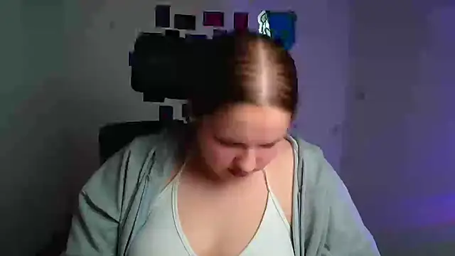 Kitty_Mia_Kitty's cam snapshot