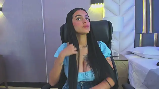 ChloeHarper_ live sex cam