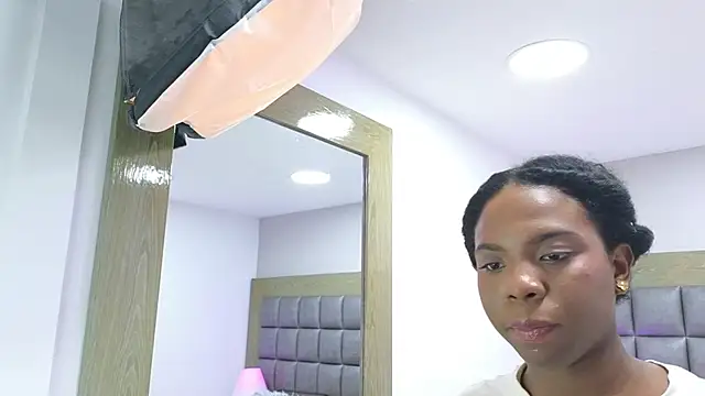 AmiraMorgan's cam snapshot