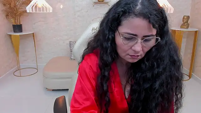 MiaMaturee's cam snapshot