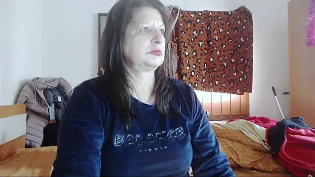 ExtasyMature live sex cam