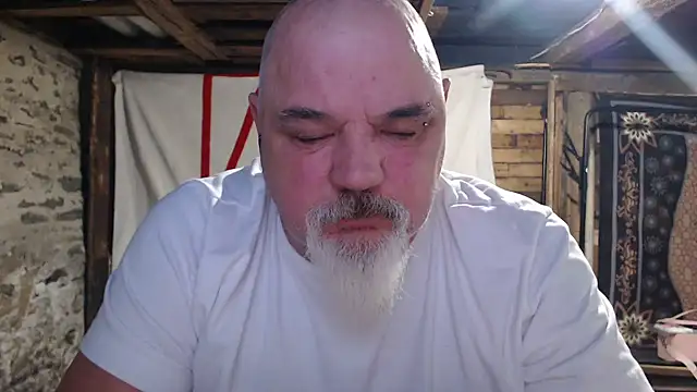 Newfiesausage1972 live sex cam