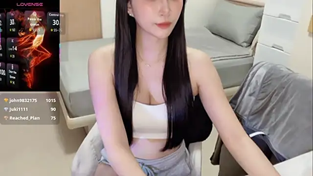 sexyy8818 live sex cam