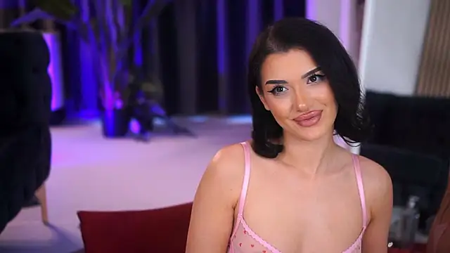 NaughtyChloe live sex cam