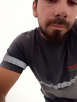 Lushakuiron1 live sex cam