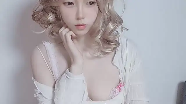 JuliaNoir's cam snapshot