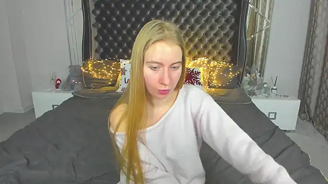Alina_Blonde's cam snapshot