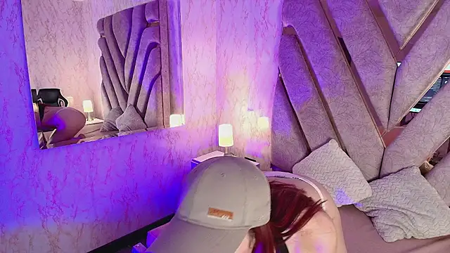 elodie_rouge's cam snapshot