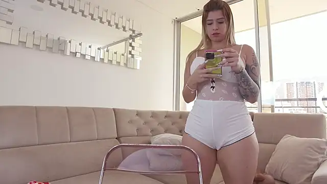 XXMILE's cam snapshot