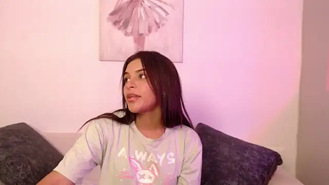 chloe_peach_'s cam snapshot