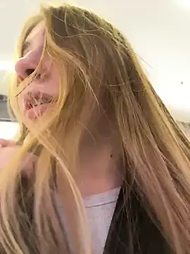 Sunny___Bunny's cam snapshot